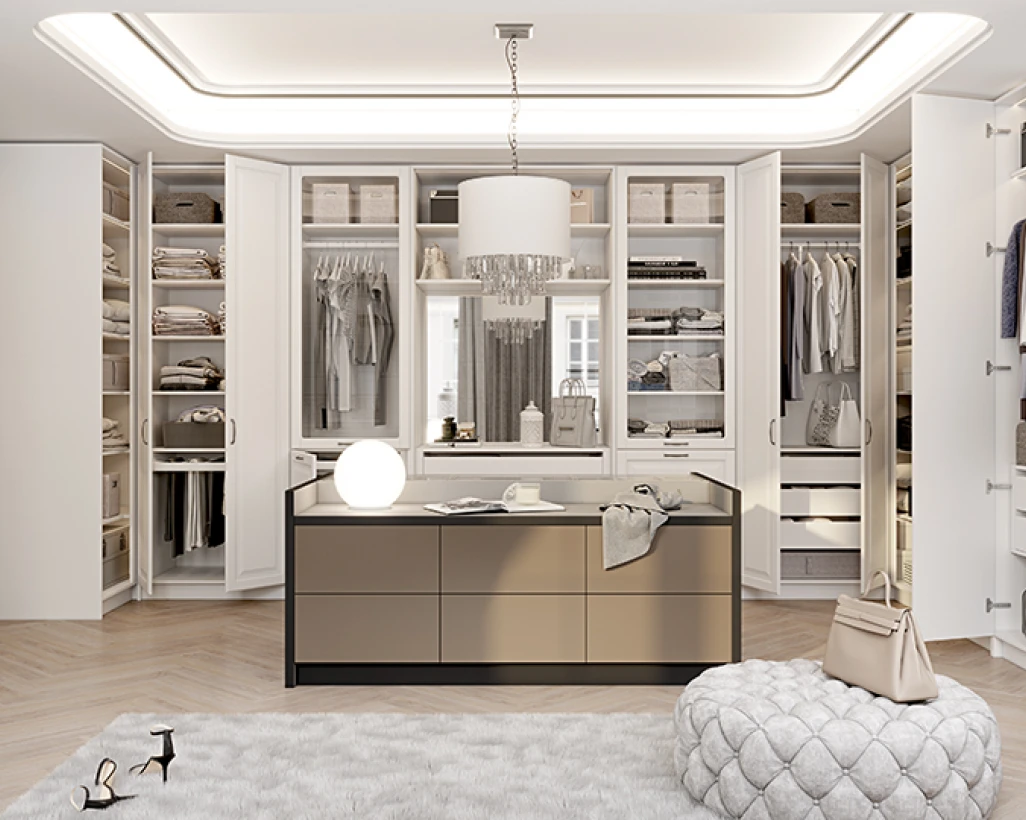 BEGEHBARER KLEIDERSCHRANK 2