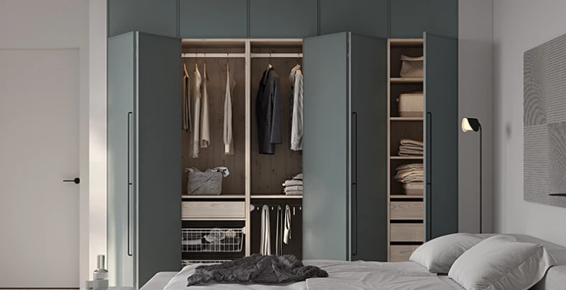 GARDEROBENSCHRANK 17