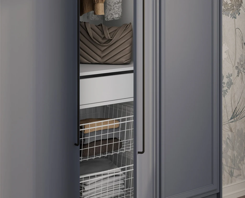 GARDEROBENSCHRANK 18